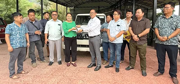 MLA donates vehicle to Gumto CO