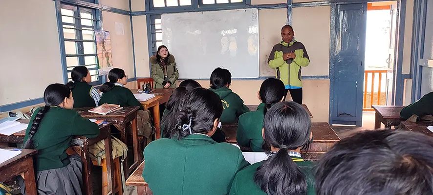 Everester Lama motivates students