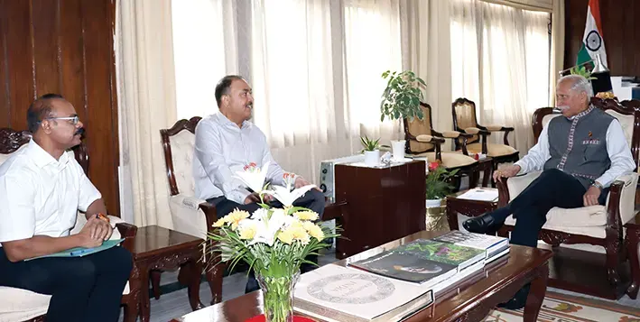 Guv directs expediting border fencing in TCL region