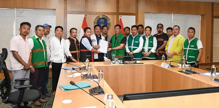 Joint delegation meets CM, seeks probe into Hime village incident, solution to boundary issue