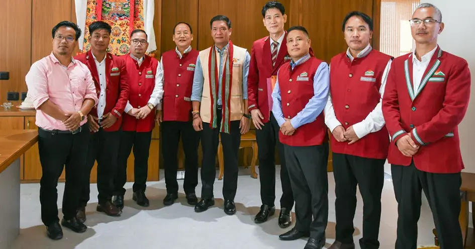 TCS and other orgs meet CM, seek Sinyik district