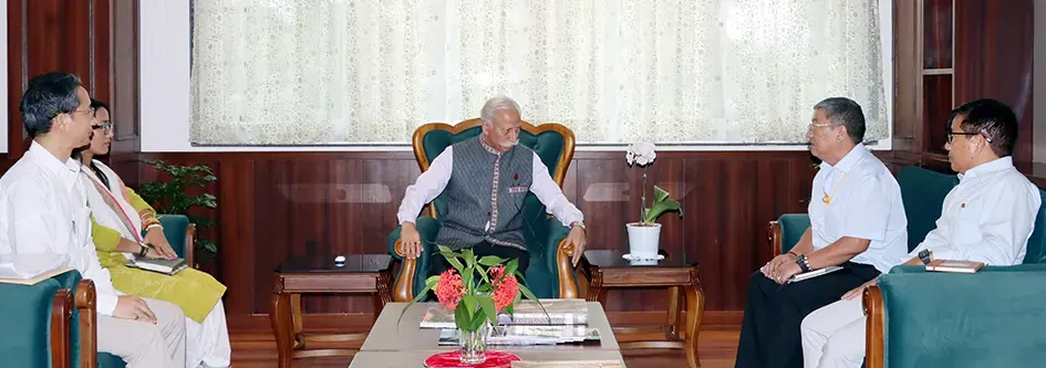 Guv discusses key infra projects with IMC, other stakeholders