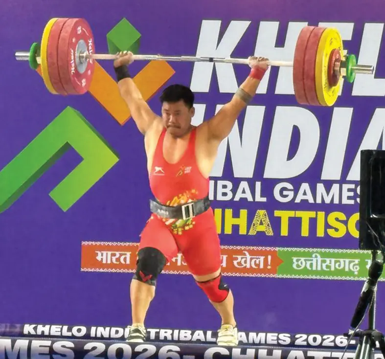 Lifter Lapung bags gold in heavyweight category