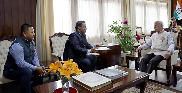 Guv emphasises value of inter-university exchanges