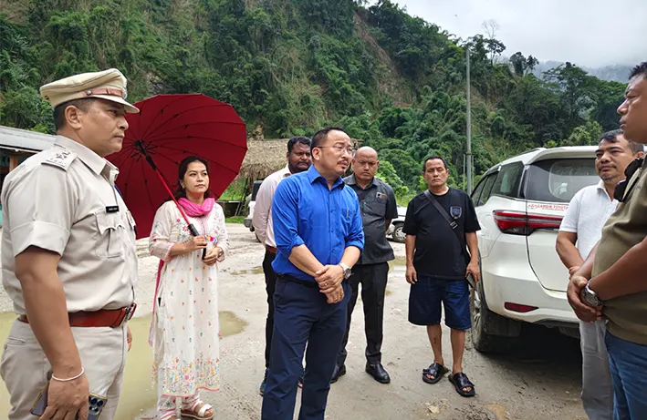 Jini inspects landslide-prone road stretches
