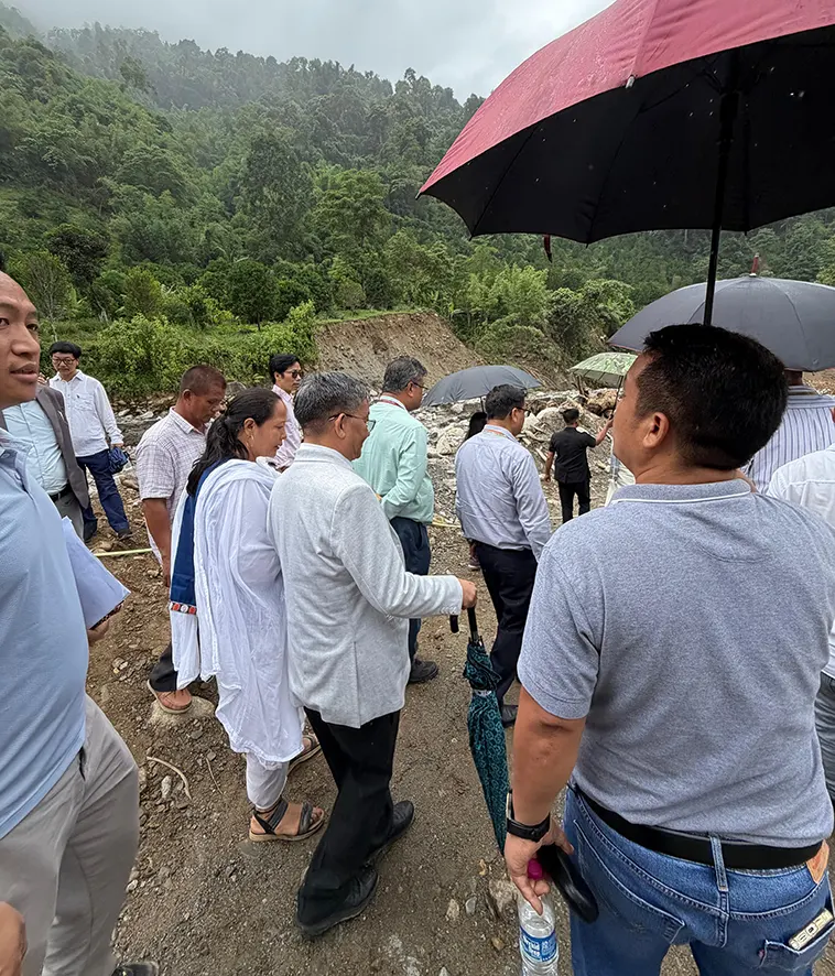 Central team assesses flood damage in Keyi Panyor