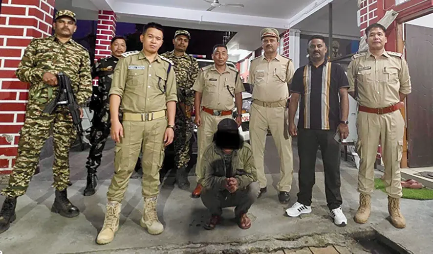 Police jawan arrested for handing live bullet to anti-drug warrior