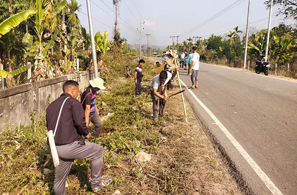 Ngorlung, Ralung youths clean up village roads