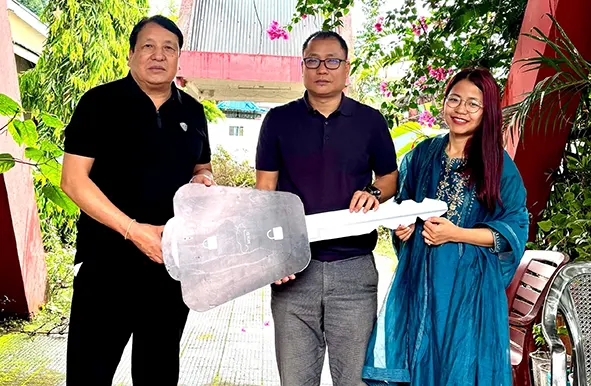 MLA donates vehicle to electrical division