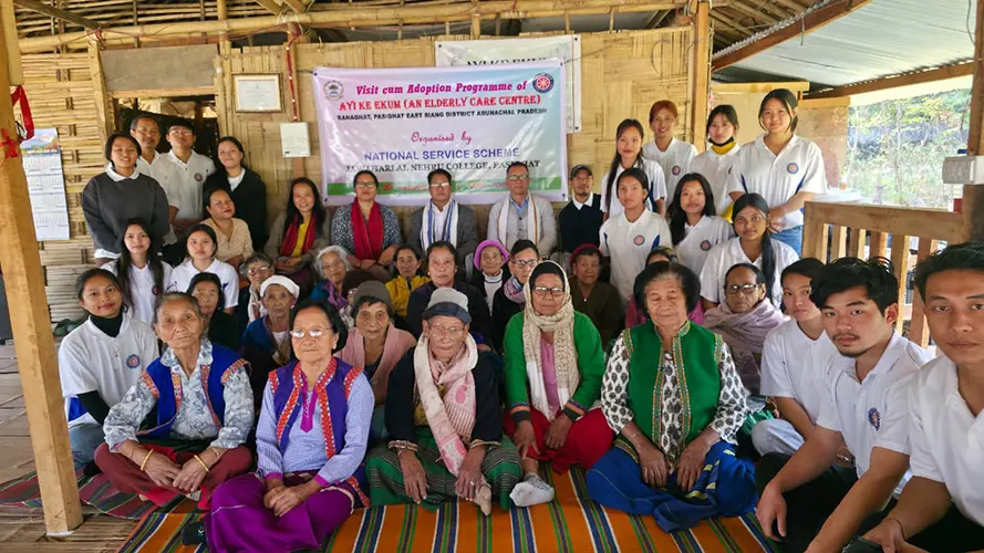 JNC NSS volunteers visit elderly care centre