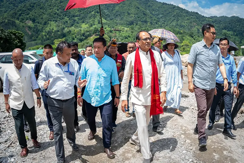 Union ministers, CM assess damages in Keyi Panyor
