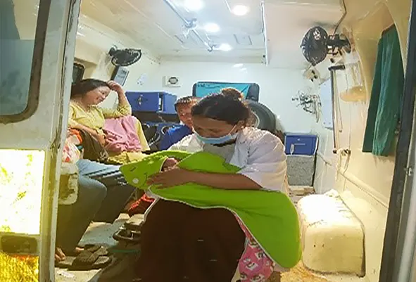 Baby boy delivered in 108 ambulance