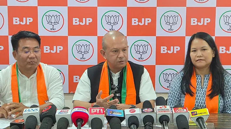 BJP backs Khandu amid CBI probe, rejects resignation rumours