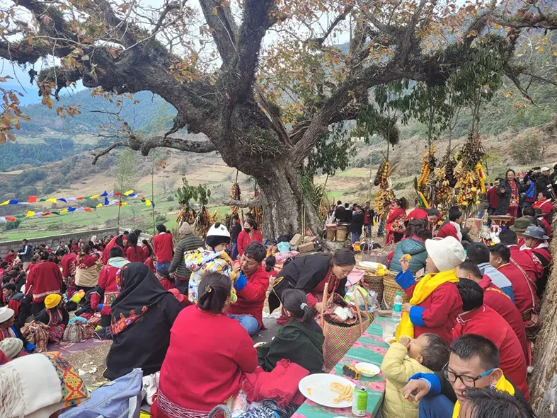 Lha Soishi begins with zeal and religious fervour