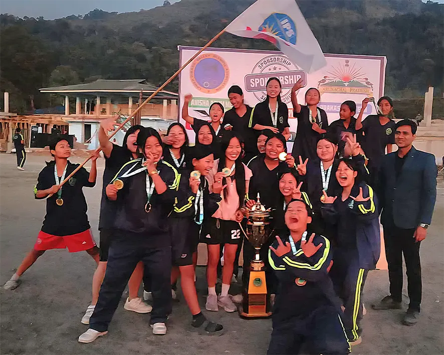 IPS retains best school trophy