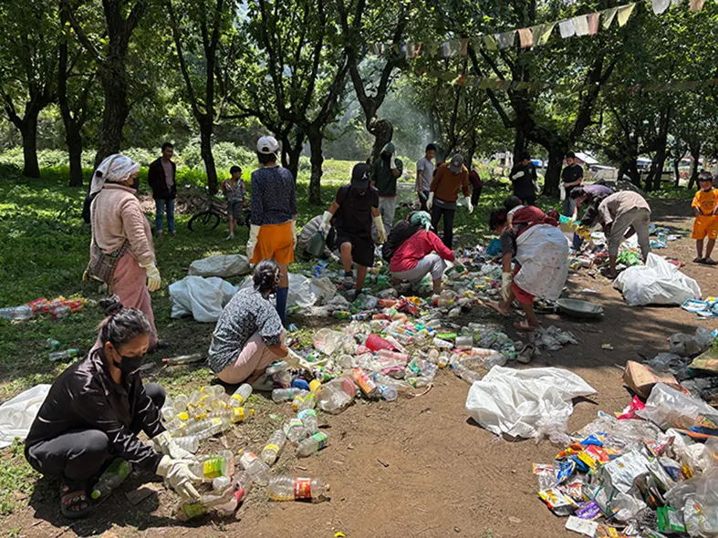 Villagers join The Himalayan Cleanup